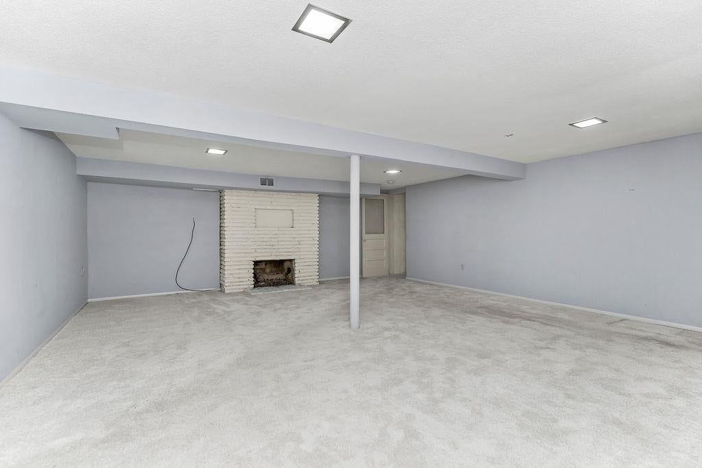 5831 N Ava Avenue — photo 18