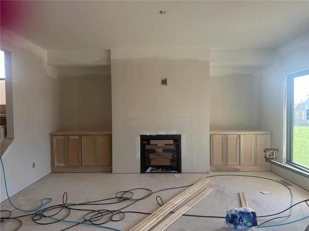 2606 SW Barley Field Drive, Lee's Summit, MO: listing photo 2