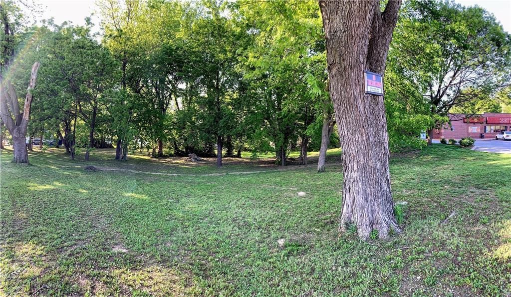 1106 E 23rd Street S, Independence, MO: listing photo 3