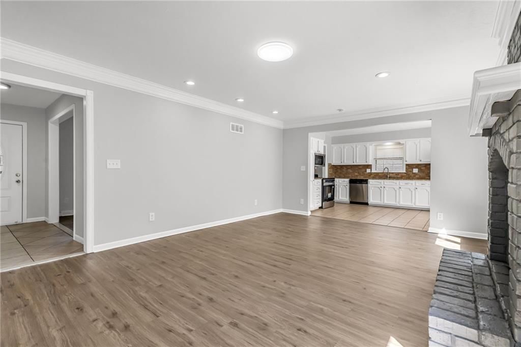 200 NE Locust Drive — photo 11