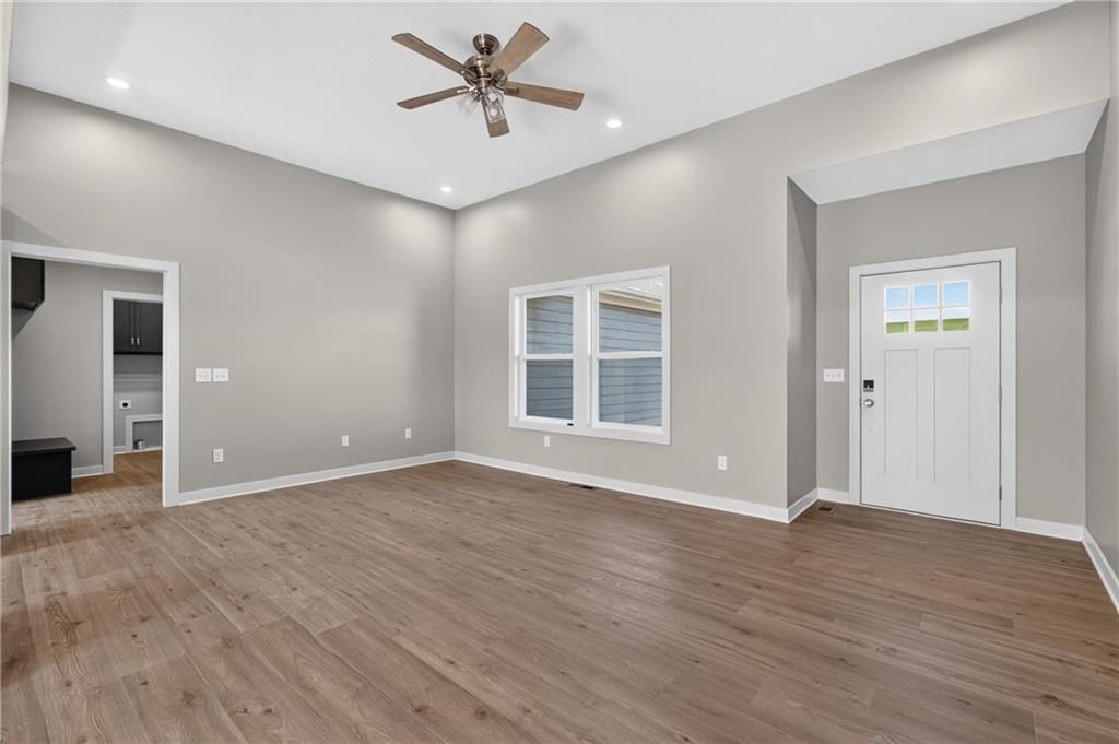 702 W Marlow Street — photo 6