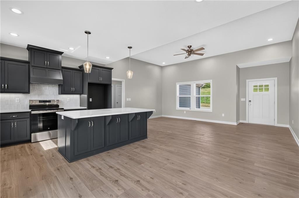702 W Marlow Street — photo 9