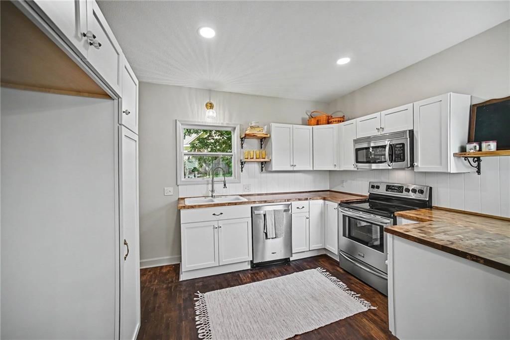 936 Columbia Avenue — photo 8