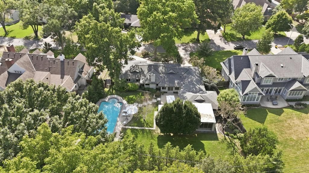 Photo 55 of 85 - 5811 Cherokee Drive, Fairway, KS 66205