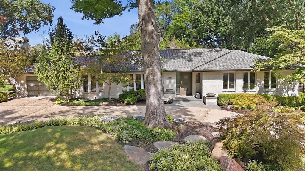 5811 Cherokee Drive, Fairway, KS