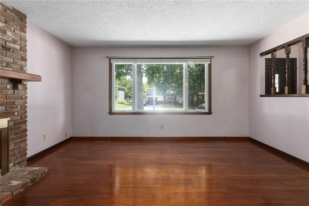 Photo 7 of 38 - 2904 Cheyenne Circle, North Kansas City, MO 64116