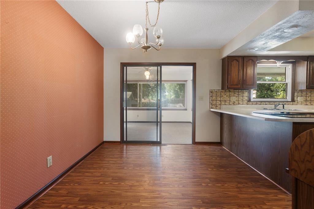 Photo 8 of 38, 2904 Cheyenne Circle, North Kansas City, MO 64116