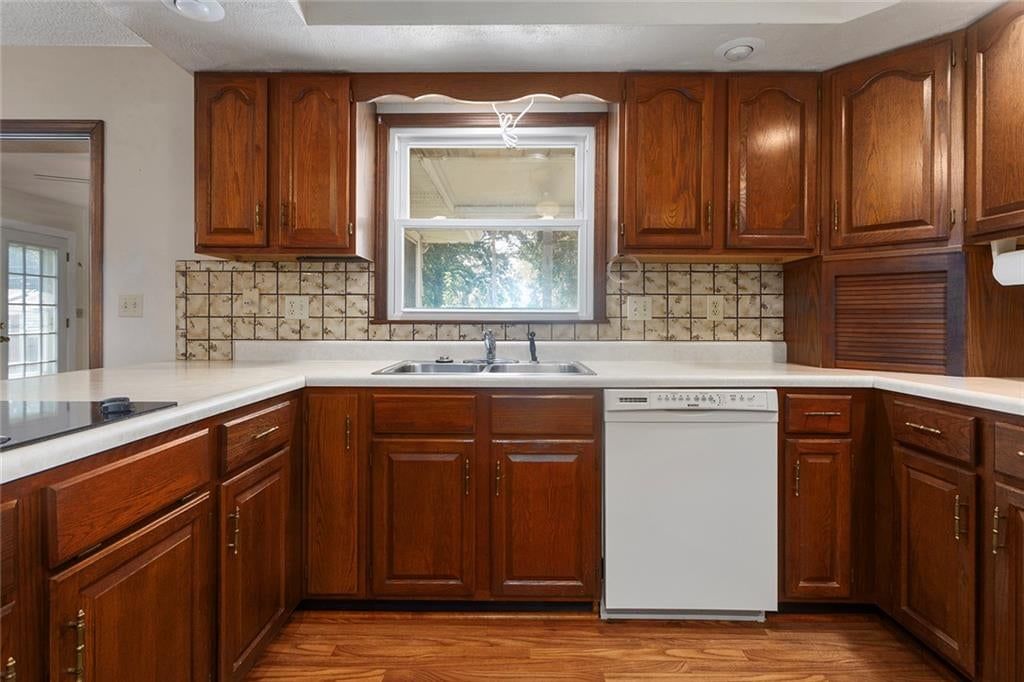 Photo 11 of 38 - 2904 Cheyenne Circle, North Kansas City, MO 64116