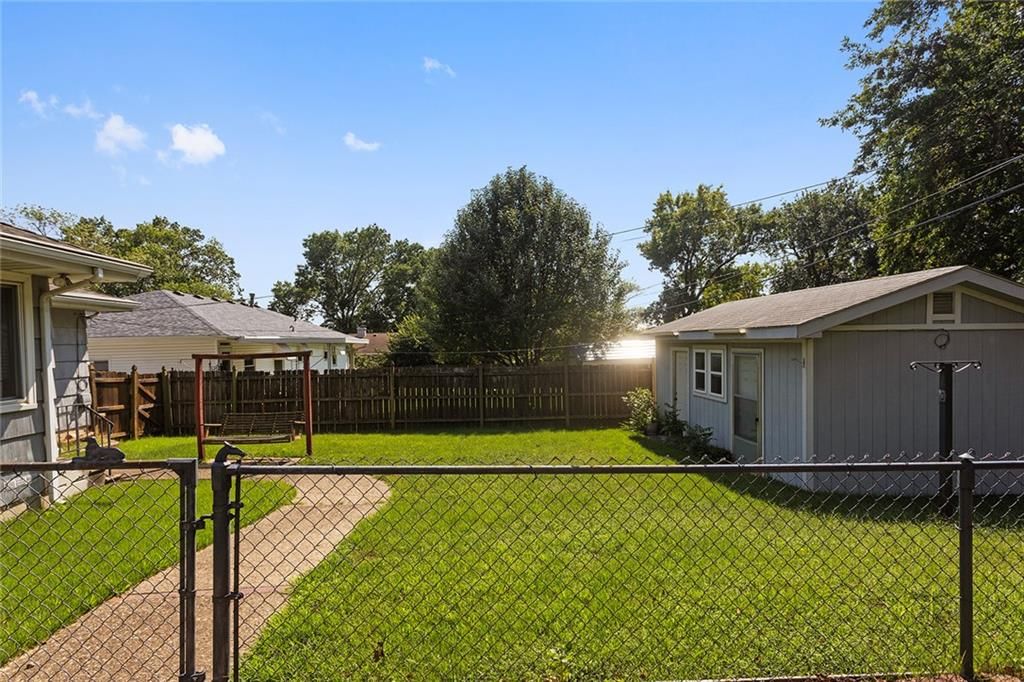Photo 34 of 38 - 2904 Cheyenne Circle, North Kansas City, MO 64116