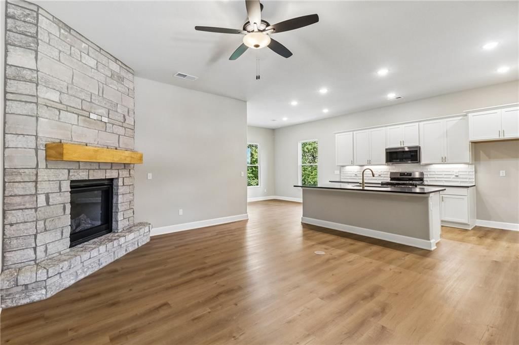 22692 W 87th Street — photo 9