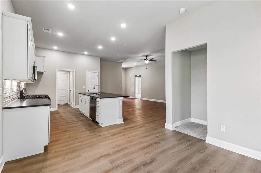 22692 W 87th Street — photo 15
