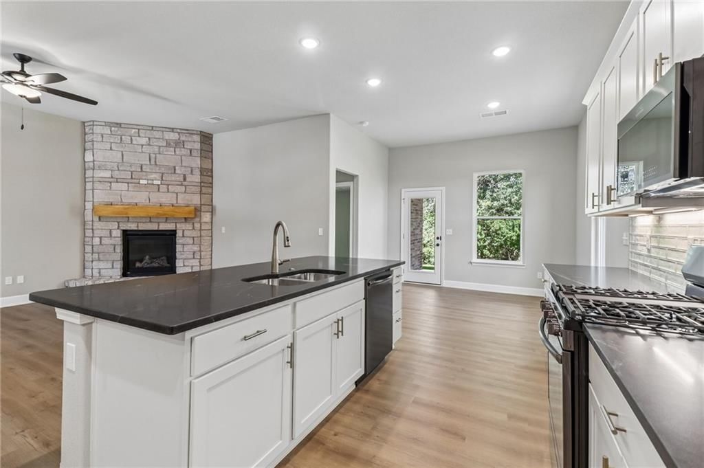 22692 W 87th Street — photo 16
