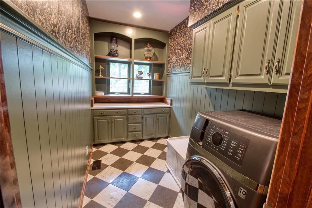 8512 W 139th Street — photo 25