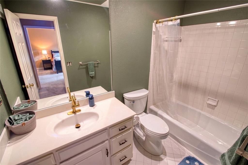 8512 W 139th Street — photo 33