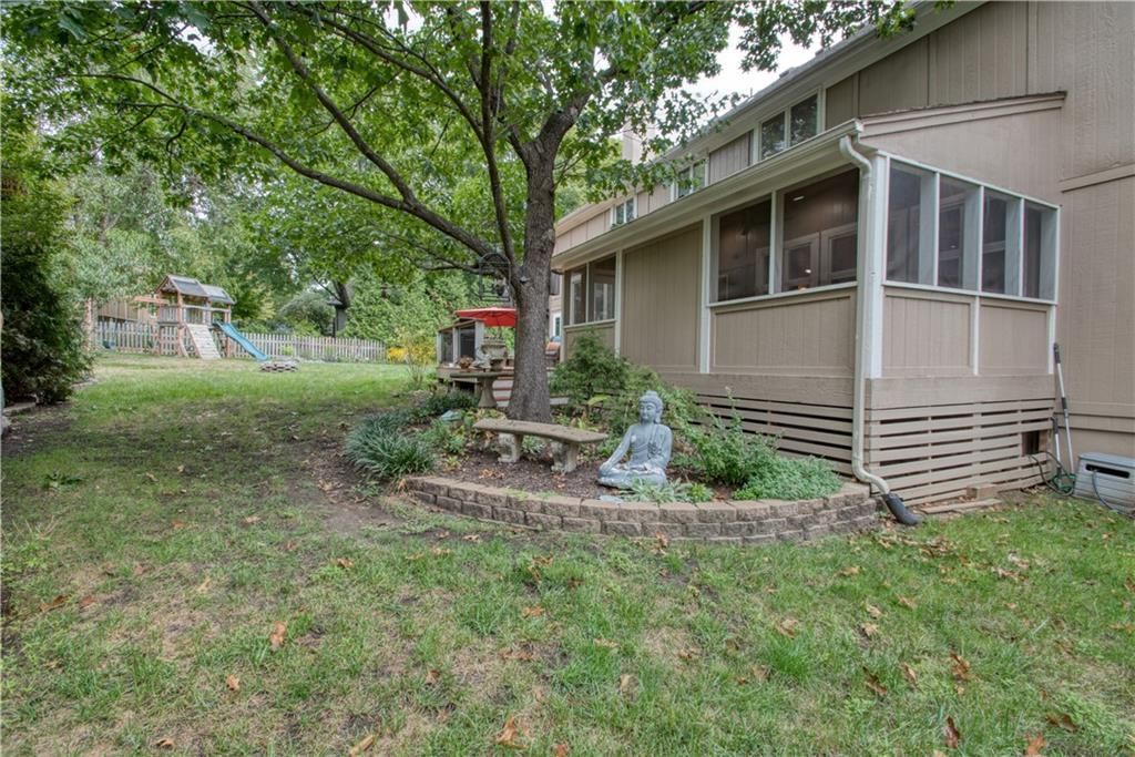 8512 W 139th Street — photo 53