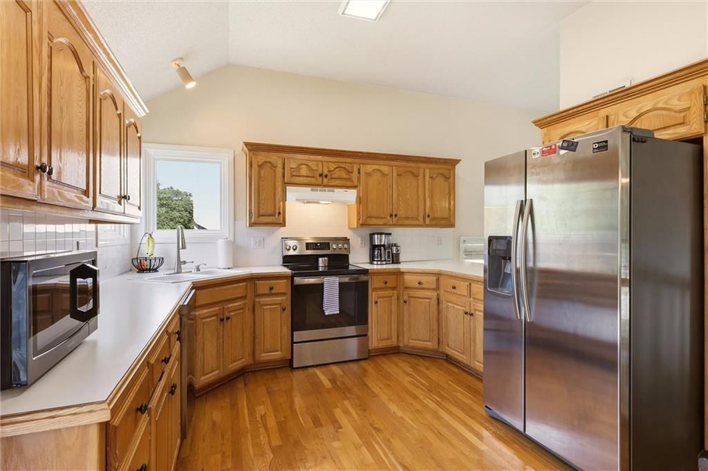 15724 S Locust Street — photo 14