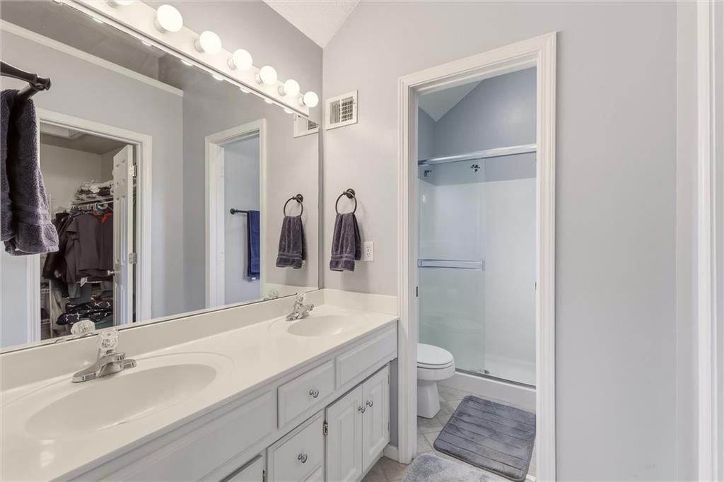15724 S Locust Street — photo 19