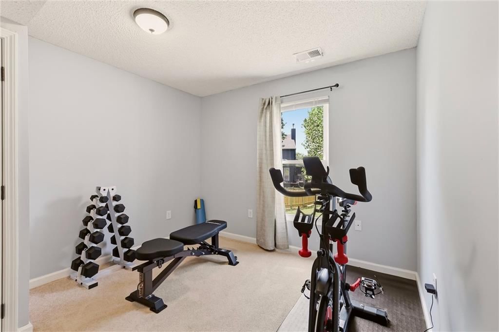 15724 S Locust Street — photo 26