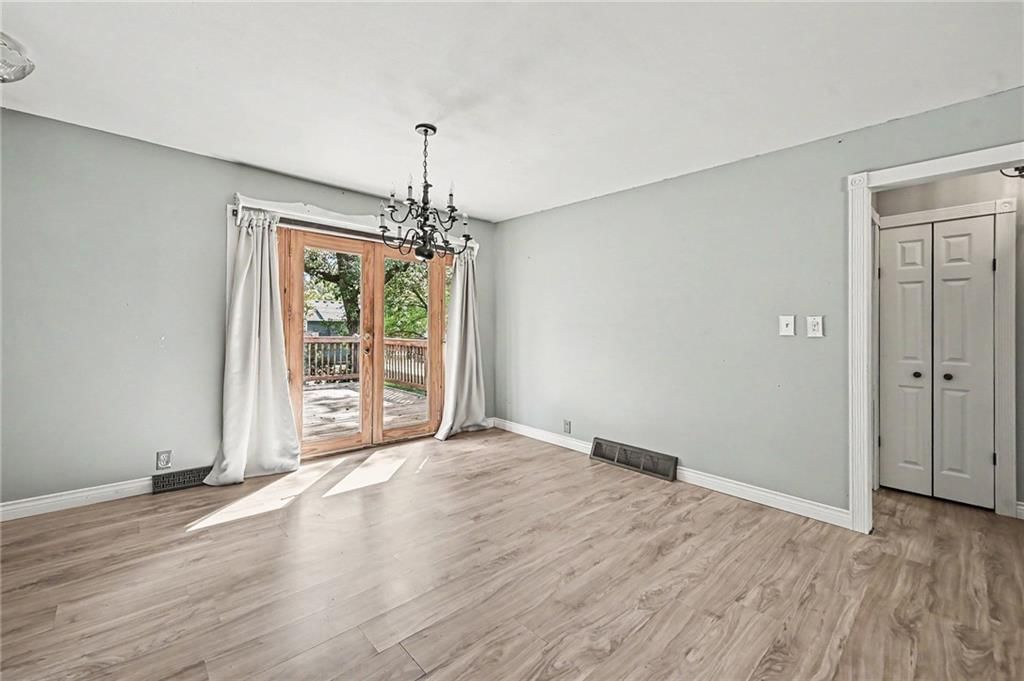 305 NE 82nd Terrace — photo 8
