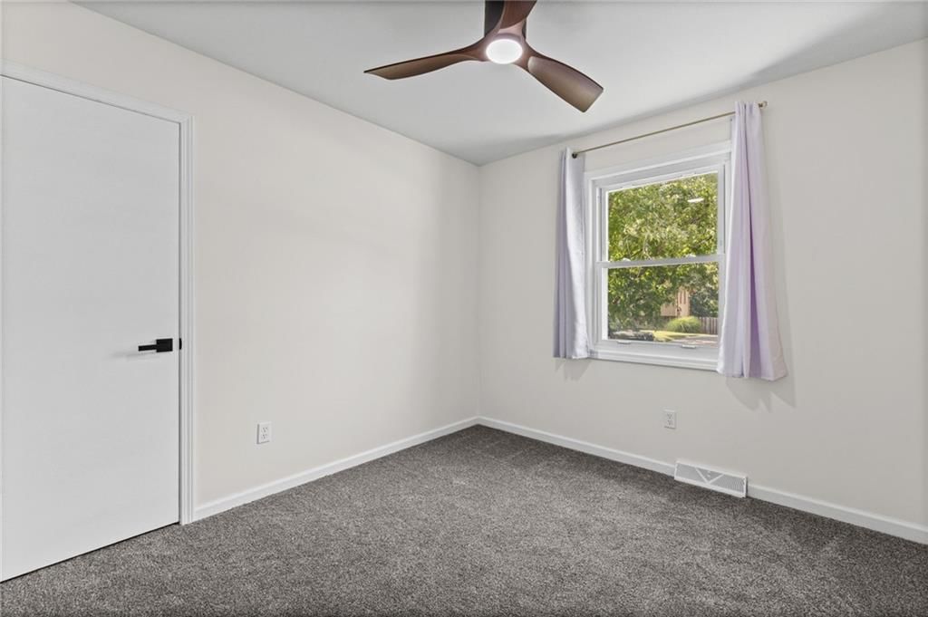 4825 N Revere Drive — photo 9