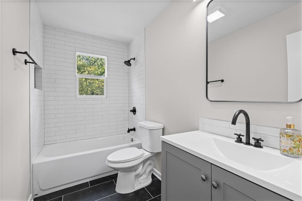 4825 N Revere Drive — photo 10