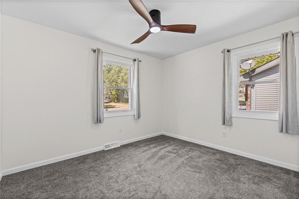 4825 N Revere Drive — photo 11