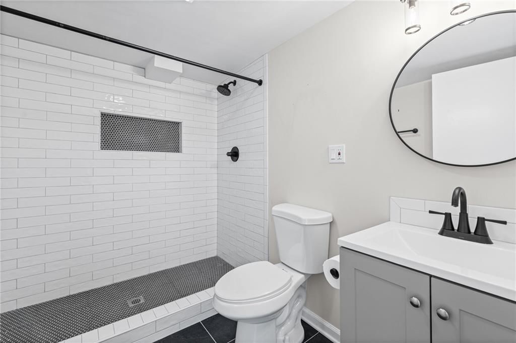4825 N Revere Drive — photo 16
