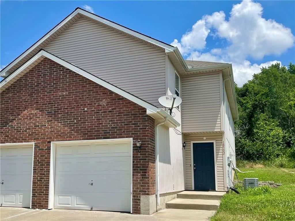 18502 E 3rd Street Court, Independence, MO
