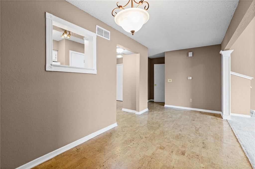 1414 E Mart-Way Circle — photo 8