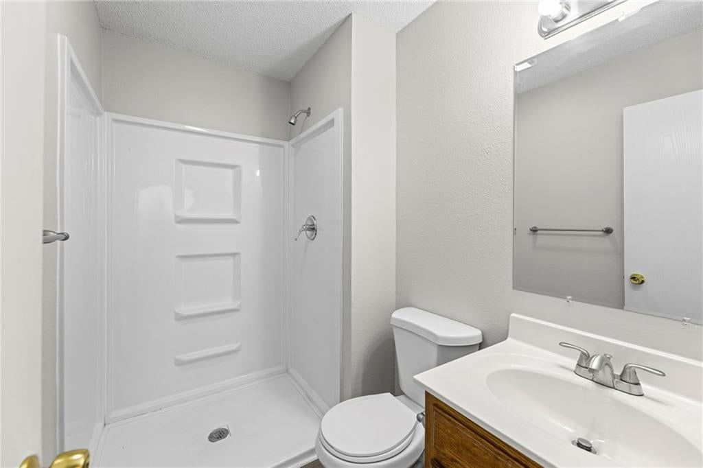 1012 NE Queens Court — photo 16