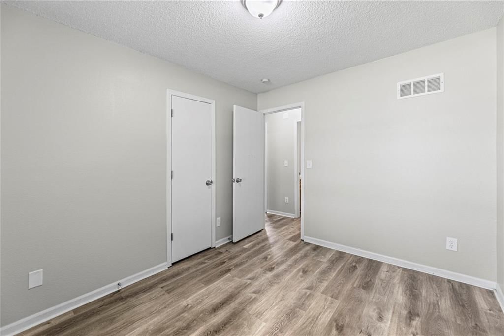 1012 NE Queens Court — photo 20