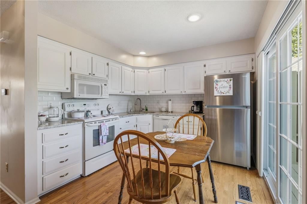 9916 Edelweiss Circle — photo 5
