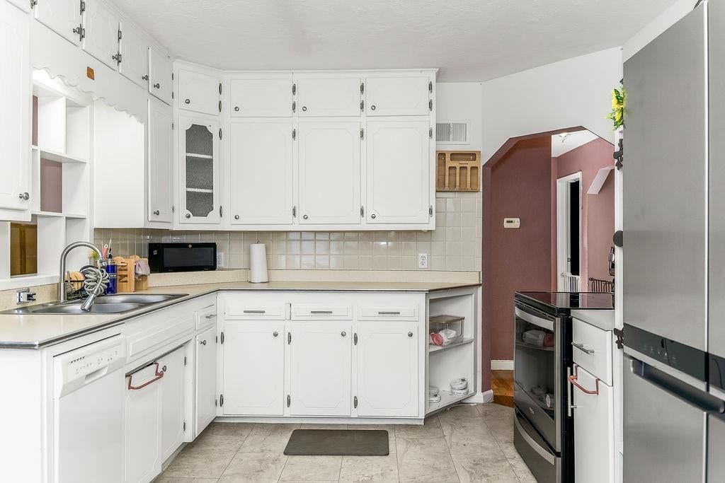 1205 N 90th Street — photo 7