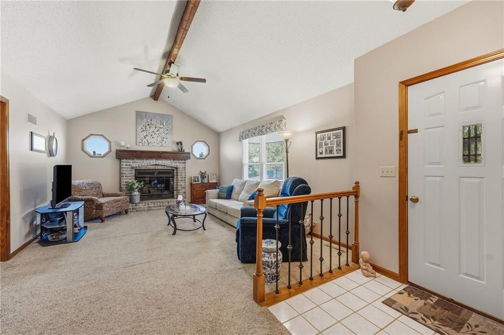 1232 NE Florence Avenue — photo 7