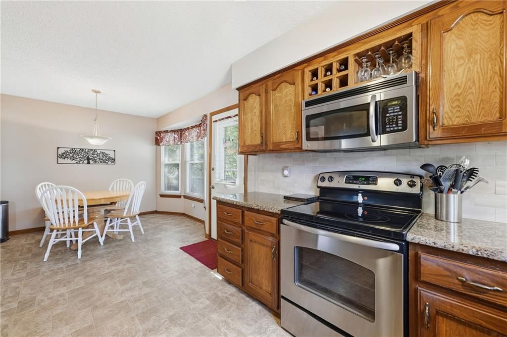 1232 NE Florence Avenue — photo 11