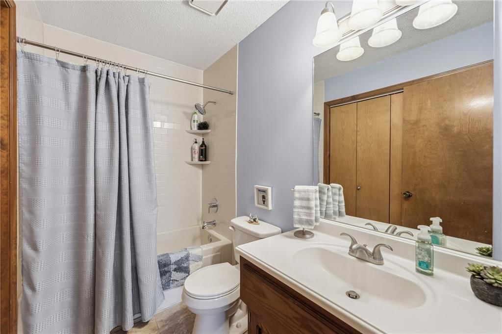 1232 NE Florence Avenue — photo 17