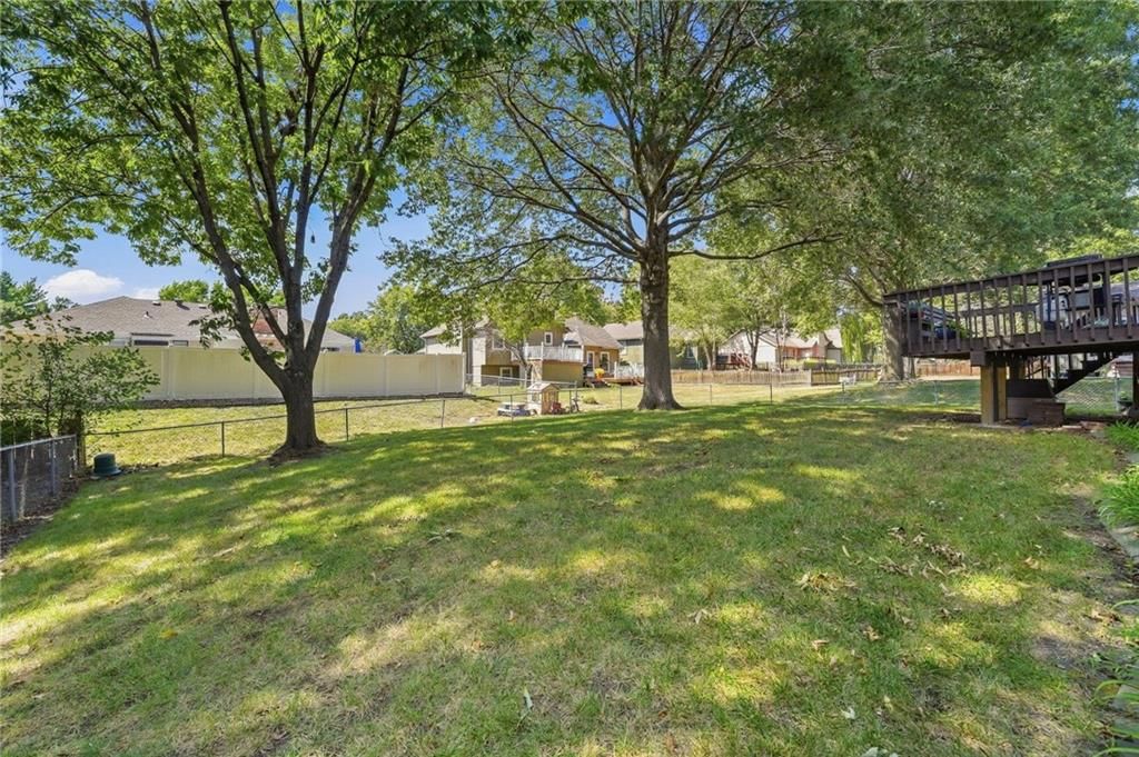 1232 NE Florence Avenue — photo 31
