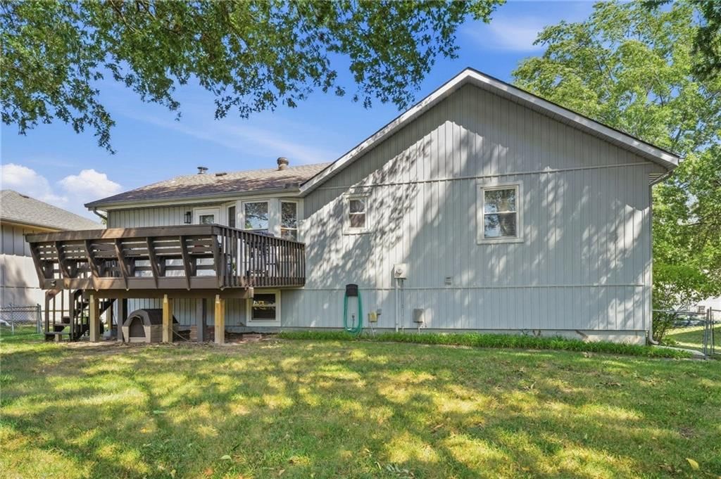 1232 NE Florence Avenue — photo 32