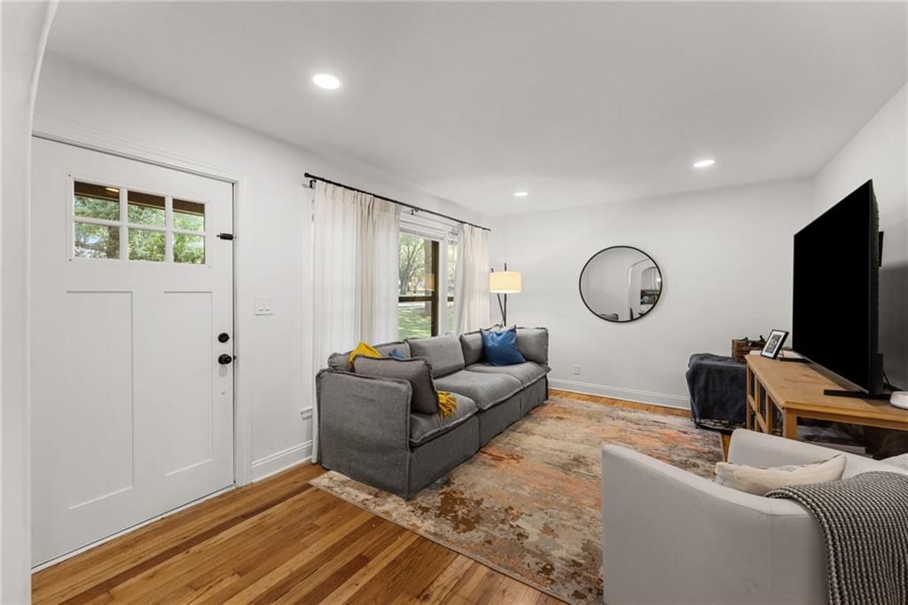 3231 Somerset Drive — photo 2