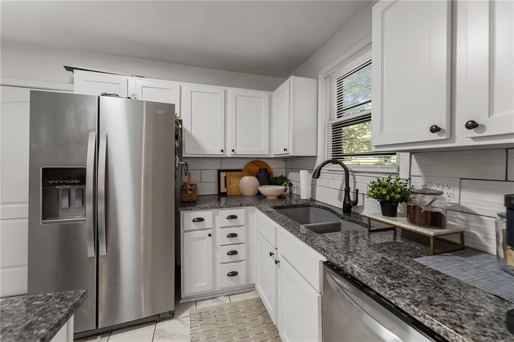 3231 Somerset Drive — photo 8