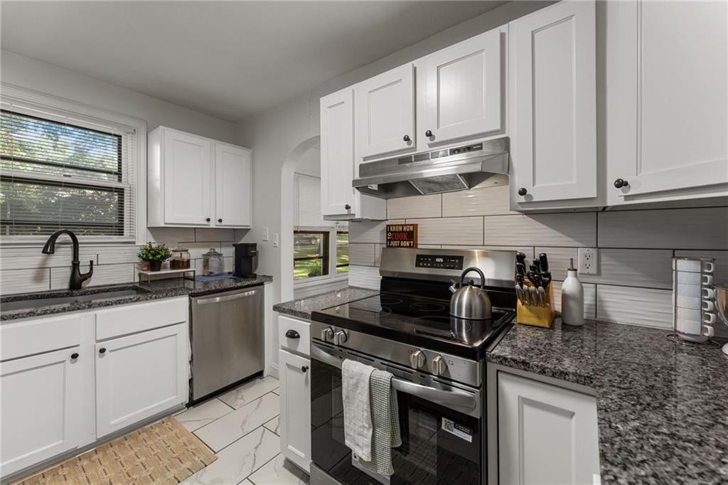 3231 Somerset Drive — photo 10