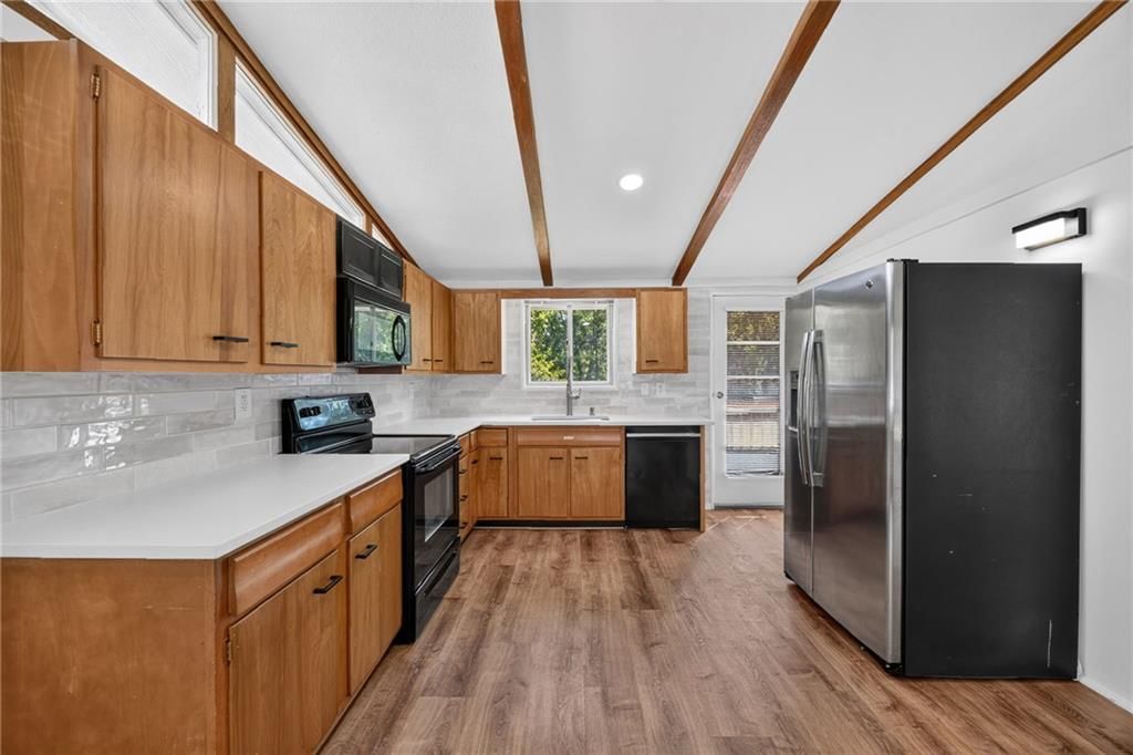 5707 N Highland Avenue — photo 7