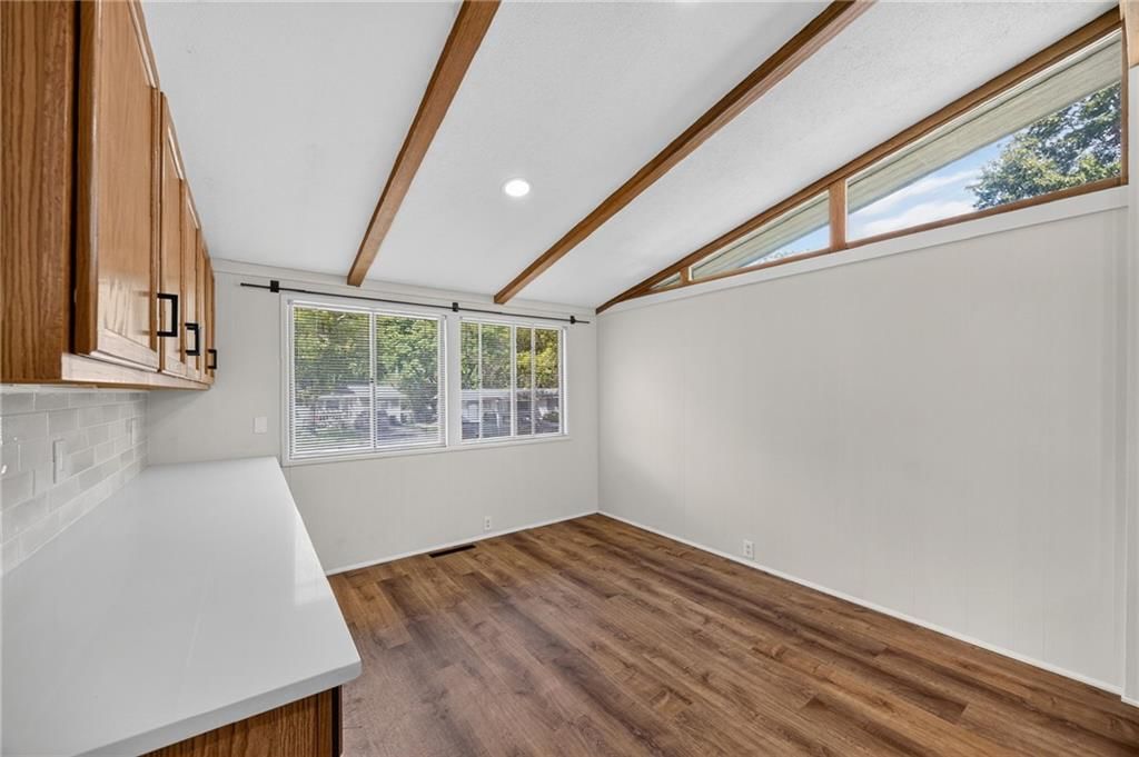 5707 N Highland Avenue — photo 9