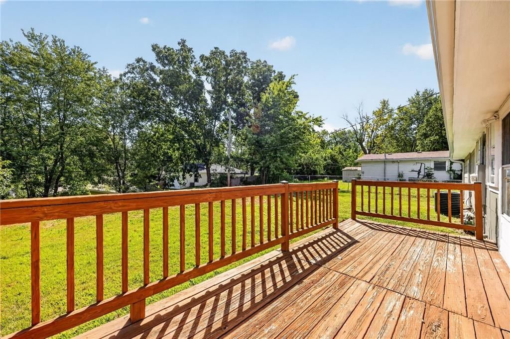 5707 N Highland Avenue — photo 22