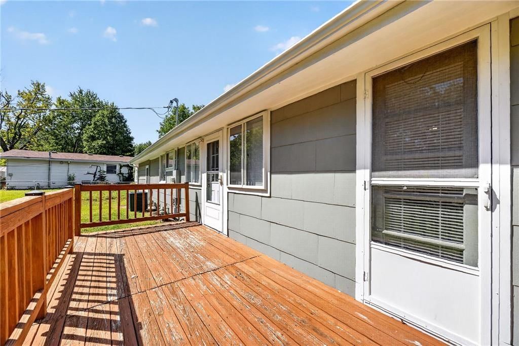 5707 N Highland Avenue — photo 23