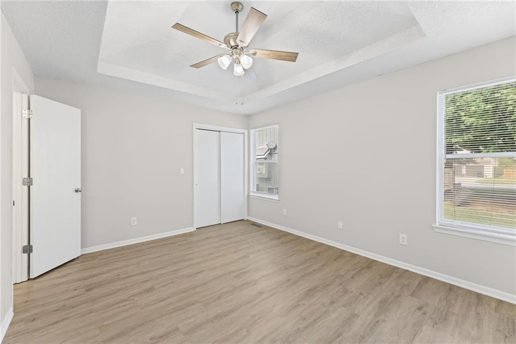 1052 NE Queens Court — photo 12