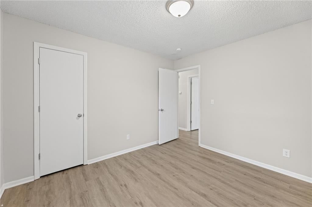 1052 NE Queens Court — photo 18
