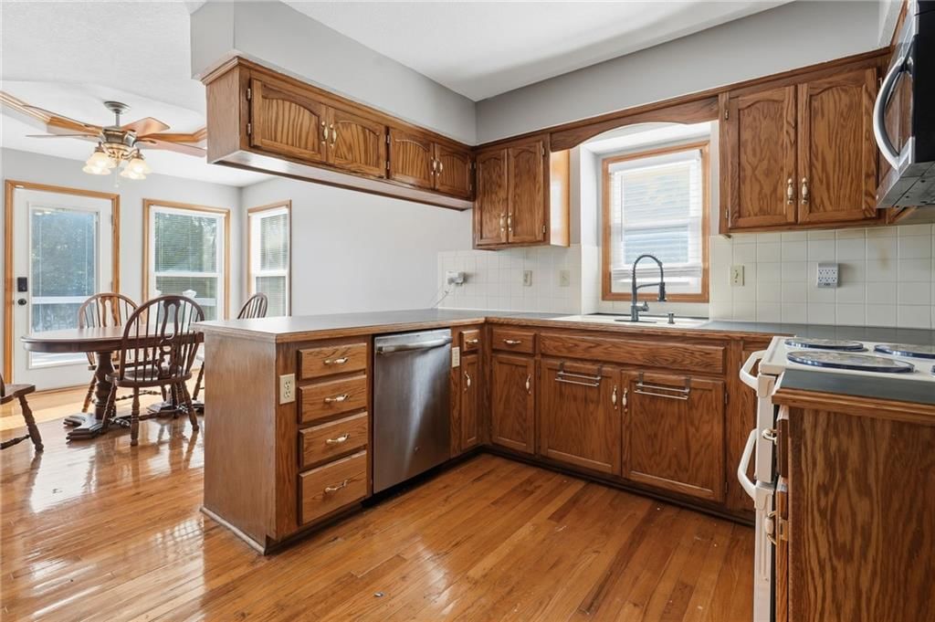 1505 NE 102nd Street — photo 7