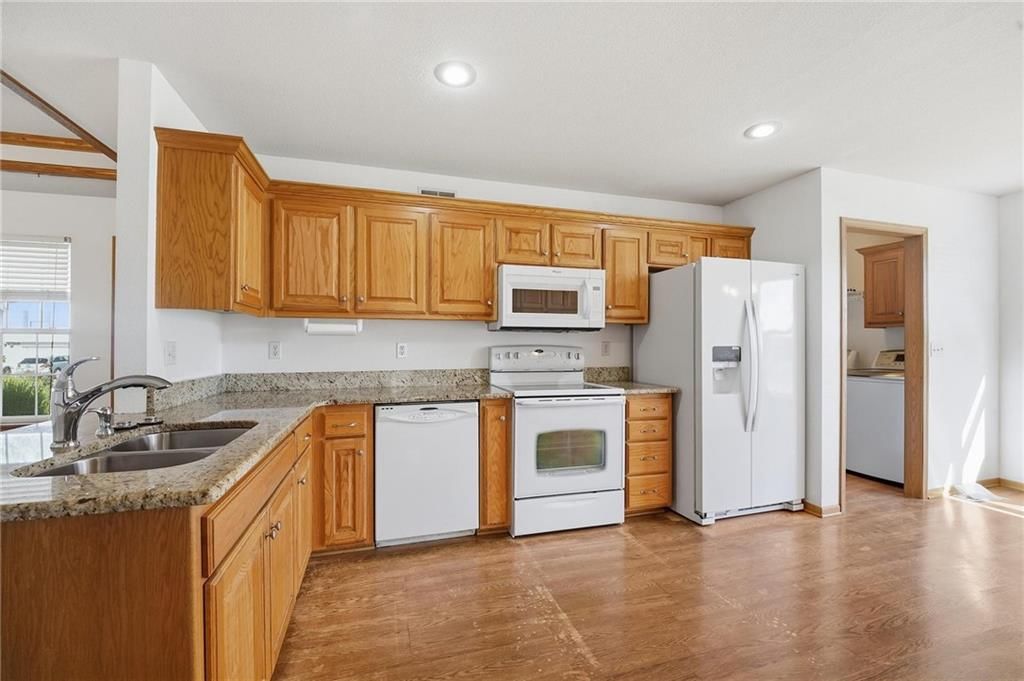 1203 NW Scenic Drive — photo 7
