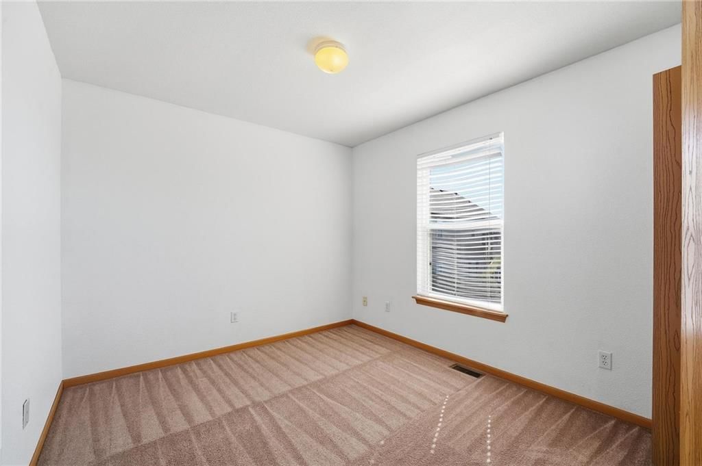 1203 NW Scenic Drive — photo 16
